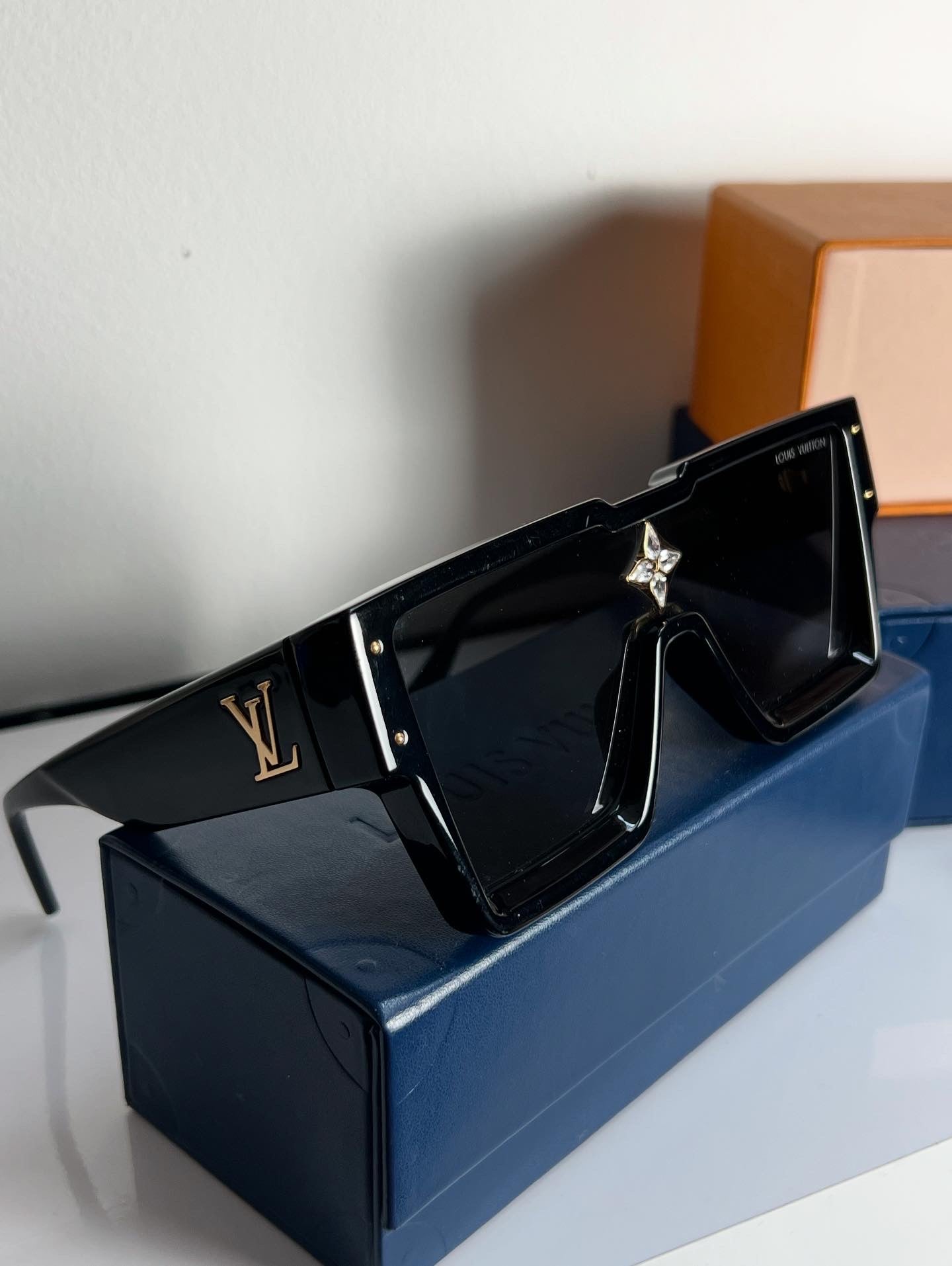 Louis Vuitton cyclone sunglasses used