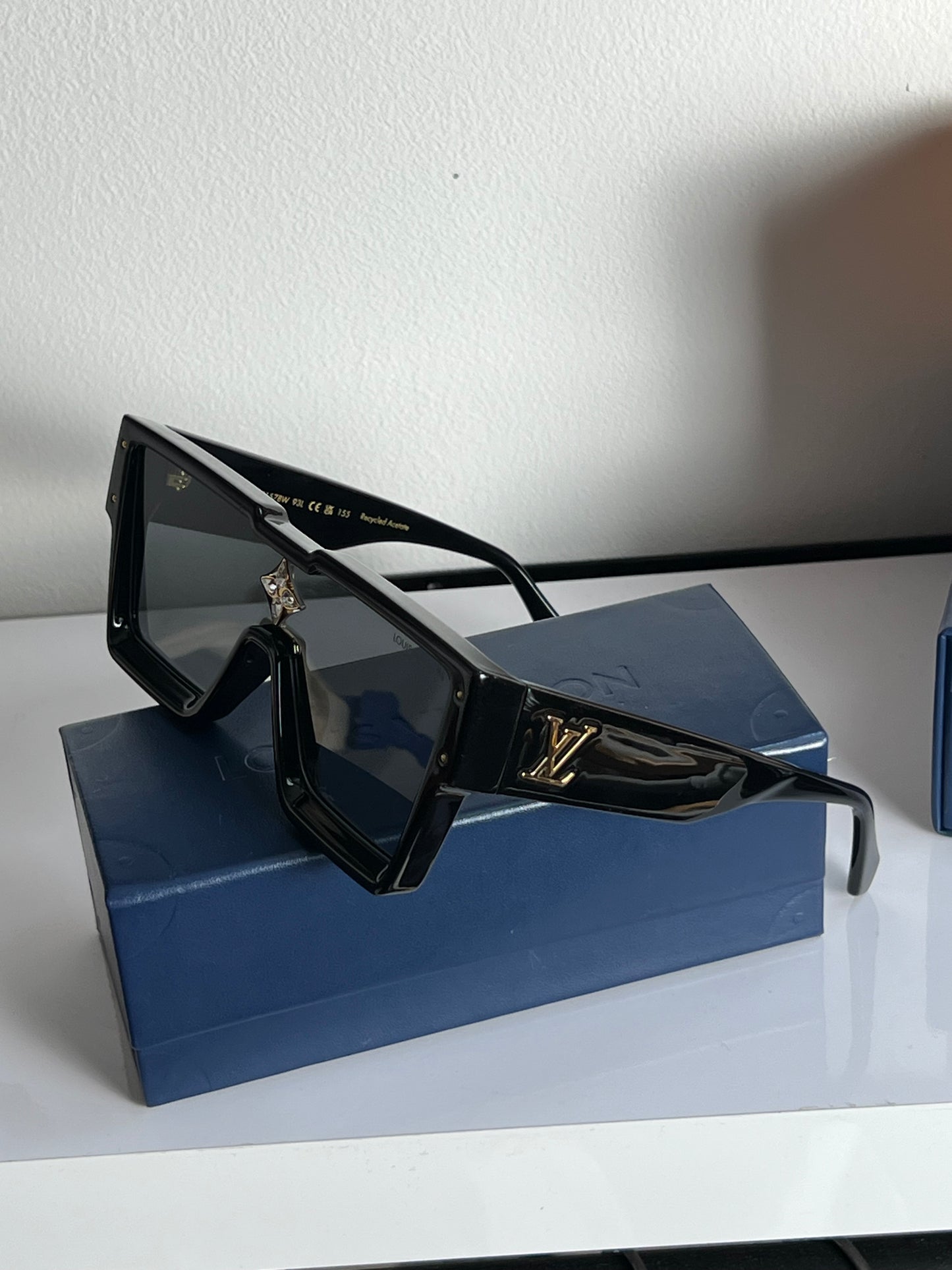Louis Vuitton cyclone sunglasses used