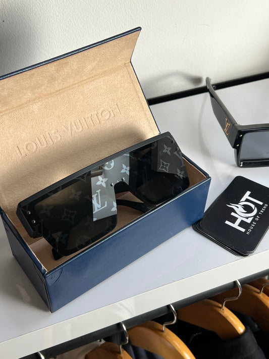 Louis Vuitton Waimea L Sunglasses- Black
