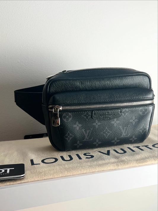 Louis Vuitton monogram Eclipse waist/shoulder Bag - Black
